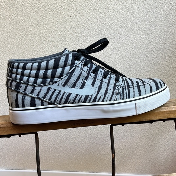 Stefan Janoski Gray Tiger Stripe, Mid Premium, Men's 10 - Picture 6 of 13